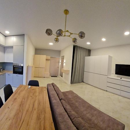 Apartplus - Затишні Апартаменти Dnipro Exterior foto